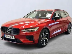 Röd Begagnad 2021 Volvo V60 R-Design Kombi | 409 000 kr (Marknadspris)