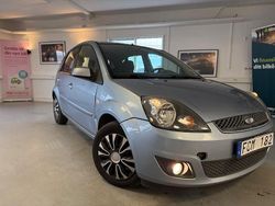 Blå Begagnad 2007 Ford Fiesta Halvkombi | 24 500 kr (Marknadspris)
