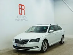 Vit Begagnad 2018 Skoda Superb Kombi | 239 900 kr (Lite dyr)
