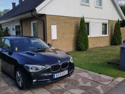 Svart Begagnad 2015 BMW 116 Sport Line Halvkombi | 125 000 kr