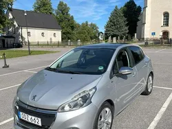 Silver Begagnad 2016 Peugeot 208 Halvkombi | 70 000 kr (Marknadspris)