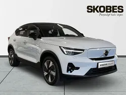 Ljusblå (blå) Begagnad 2025 Volvo EC40 Plus SUV | 499 100 kr