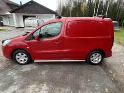 Röd Begagnad 2014 Citroën Berlingo | 45 000 kr (Marknadspris)