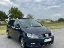 Blå Begagnad 2011 VW Sharan Minibuss | 104 000 kr (Marknadspris)