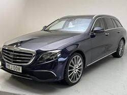 Mörkblå Begagnad 2019 Mercedes E400 Luxury Kombi | 344 000 kr (Marknadspris)