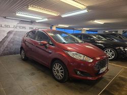 Röd Begagnad 2013 Ford Fiesta Halvkombi | 44 900 kr (Marknadspris)