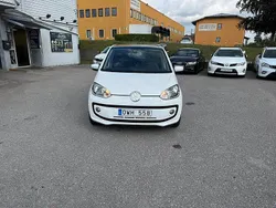 Vit Begagnad 2013 VW up! high up! Halvkombi | 59 900 kr (Marknadspris)