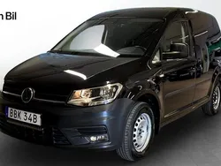 Svart (deep black perleffek) Begagnad 2020 VW Caddy Minibuss | 204 900 kr (Marknadspris)