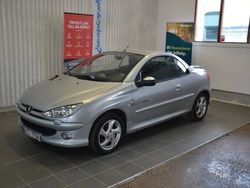 Ljusgrå Begagnad 2004 Peugeot 206 CC Cab | 29 900 kr (Marknadspris)