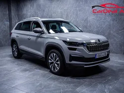 Grå Begagnad 2023 Skoda Kodiaq Style SUV | 339 800 kr (Marknadspris)