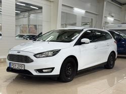 Vit Begagnad 2017 Ford Focus Titanium Kombi | 132 900 kr (Lite dyr)