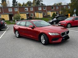 Röd Begagnad 2019 Volvo V60 Momentum Kombi | 230 000 kr (Lite dyr)