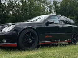 Svart Begagnad 2002 Mercedes C32 AMG Avantgarde Kombi | 70 000 kr