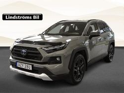 Grön Begagnad 2022 Toyota RAV4 Hybrid SUV | 414 900 kr (Marknadspris)