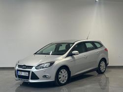 Grå Begagnad 2013 Ford Focus Titanium Kombi | 39 900 kr (Marknadspris)