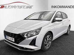 Grå Begagnad 2023 Hyundai i20 Essential Halvkombi | 219 900 kr (Marknadspris)