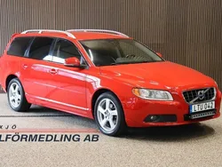 Röd Begagnad 2011 Volvo V70 Summum Kombi | 89 000 kr (Lite dyr)
