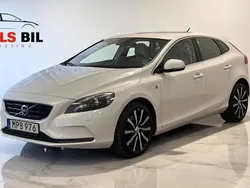 Vit Begagnad 2014 Volvo V40 Momentum Kombi | 119 900 kr (Marknadspris)