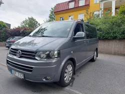 Grå Begagnad 2011 VW Multivan Highline Minibuss | 175 000 kr (Superpris)