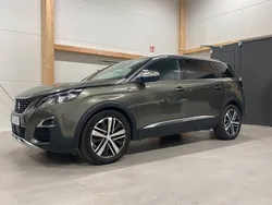Grön Begagnad 2017 Peugeot 5008 GTi Minibuss | 199 000 kr (Bra pris)