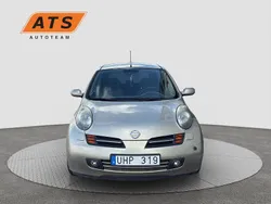 Ljusgul Begagnad 2003 Nissan Micra Halvkombi | 24 900 kr (Marknadspris)