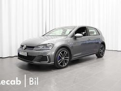 Mörkgrå (indium grey metallic) Begagnad 2020 VW Golf VIII GTE Kombi | 204 500 kr (Marknadspris)