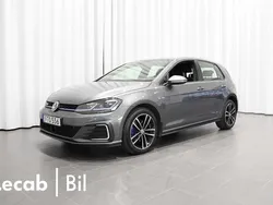 Mörkgrå (indium grey metallic) Begagnad 2020 VW Golf VIII GTE Kombi | 204 500 kr (Marknadspris)