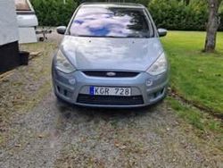 Grå Begagnad 2008 Ford S-MAX S Minibuss | 18 000 kr