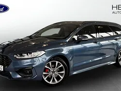 Blå (blue) Begagnad 2022 Ford Mondeo ST-Line Kombi | 259 900 kr (Marknadspris)