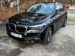 Svart Begagnad 2021 BMW X1 SUV | 290 000 kr (Bra pris)
