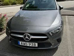 Grå Begagnad 2019 Mercedes A180 Halvkombi | 220 000 kr (Bra pris)