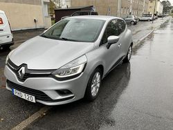 Silver Begagnad 2017 Renault Clio IV Halvkombi | 81 000 kr (Marknadspris)