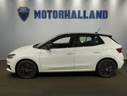 Vit Begagnad 2023 Skoda Fabia Style Halvkombi | 209 900 kr (Marknadspris)
