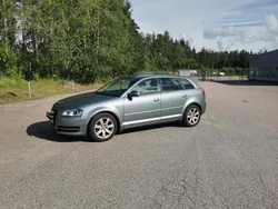 Grå Begagnad 2011 Audi A3 Sportback Attraction Halvkombi | 59 900 kr (Marknadspris)