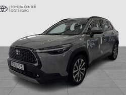 Grå Begagnad 2022 Toyota Corolla Cross Style SUV | 359 900 kr (Marknadspris)
