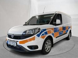 Vit Begagnad 2018 Fiat Doblò Minibuss | 65 000 kr (Marknadspris)