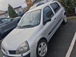 Grå Begagnad 2006 Renault Clio R.S. Authentique Halvkombi | 12 999 kr (Bra pris)