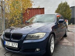 Blå Begagnad 2011 BMW 320 Comfort Edition Kombi | 70 000 kr (Marknadspris)