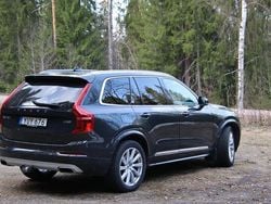 Grå Begagnad 2019 Volvo XC90 SUV | 365 000 kr (Bra pris)