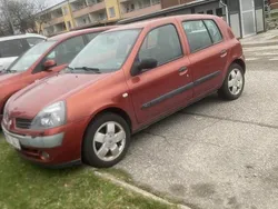Röd Begagnad 2006 Renault Clio R.S. Authentique Halvkombi | 18 000 kr (Lite dyr)