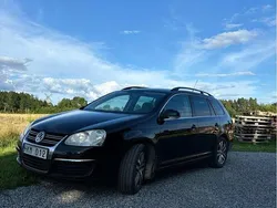 Svart Begagnad 2008 VW Golf VI Kombi | 25 000 kr (Dyr)