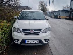 Vit Begagnad 2012 Fiat Freemont SUV | 40 000 kr (Marknadspris)