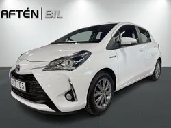 Vit Begagnad 2018 Toyota Yaris Hybrid Active Halvkombi | 129 800 kr (Bra pris)