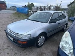 Ljusgrå Begagnad 1994 Toyota Corolla Halvkombi | 28 000 kr