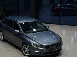 Grå Begagnad 2016 Volvo V60 Summum Kombi | 244 000 kr (Dyr)