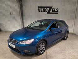 Mörkblå (blå metallic (pearl)) Begagnad 2014 Seat Leon I-Tech Halvkombi | 95 000 kr (Marknadspris)