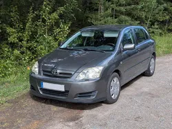 Grå Begagnad 2006 Toyota Corolla Halvkombi | 30 000 kr (Superpris)