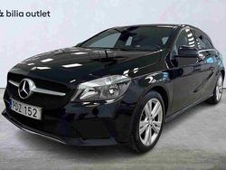 Svart Begagnad 2016 Mercedes A180 Halvkombi | 159 900 kr (Marknadspris)