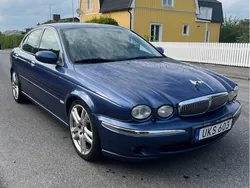 Blå Begagnad 2004 Jaguar X-type Sedan | 36 500 kr