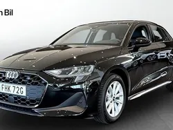 Brilliantsvart Ny 2025 Audi A3 Proline | 309 000 kr (Marknadspris)